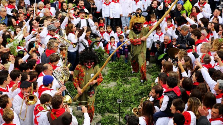 Tradició en moviment: la cultura popular davant els reptes del segle XXI