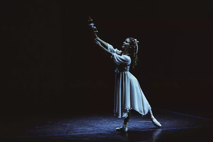 EL TRENCANOUS -CENTRE DE DANSA DE CATALUNYA-