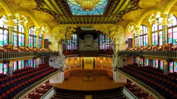 Propostes per organitzar sortides al teatre en grup