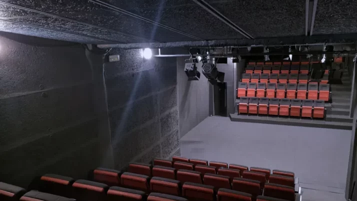 La Sala Versus Glòries regala 88 butaques a entitats que les puguin reutilitzar